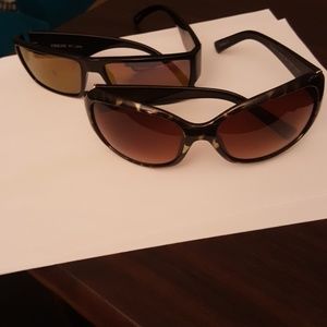 Set of two sunglasses like NEW